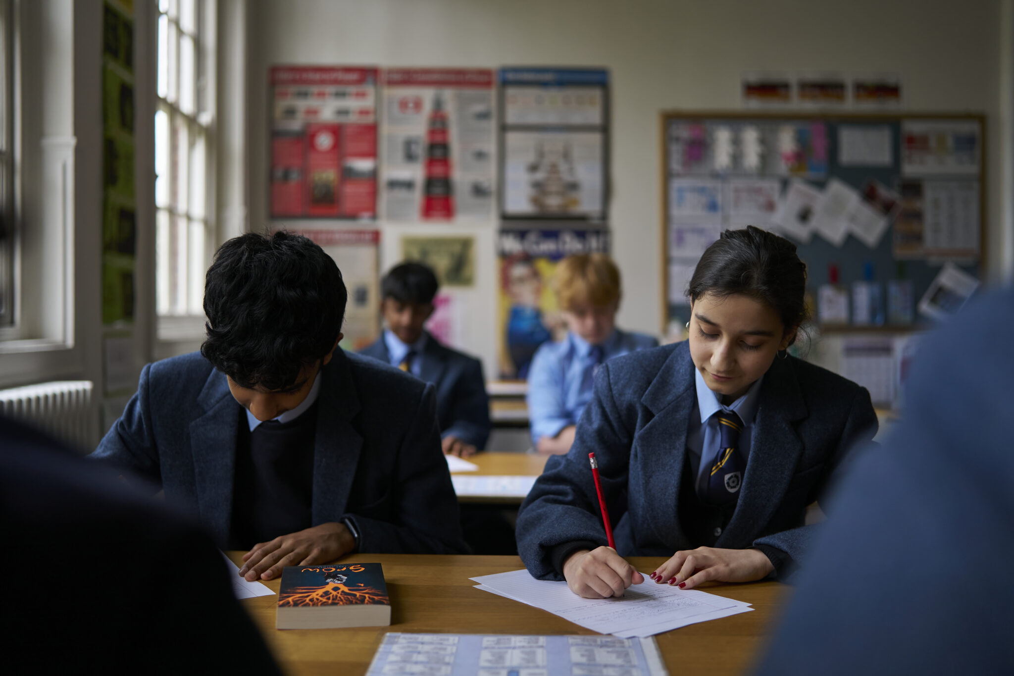 Успехи учеников Bosworth School: результаты экзаменов GCSE 2024